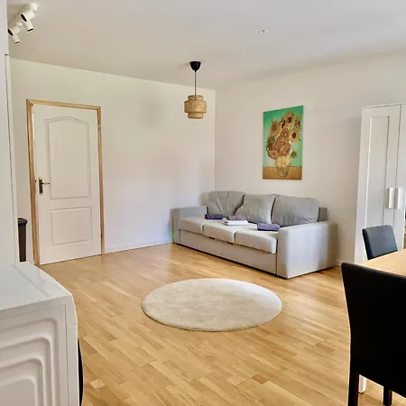 Modern With Terrace Patio Near Scs Appartamento