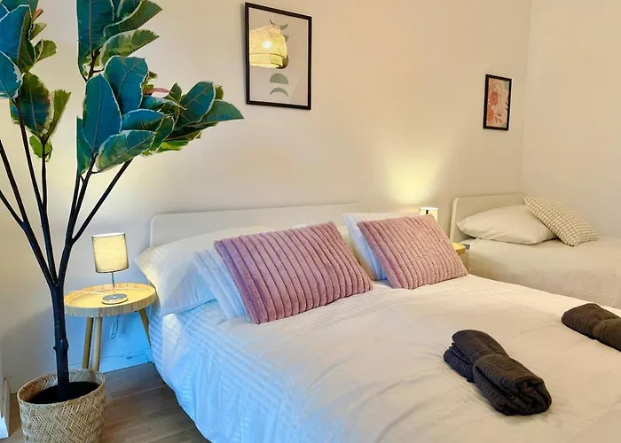 Modern With Terrace Patio Near Scs Apartment