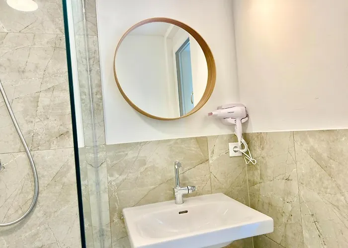 Modern With Terrace Patio Near Scs Apartment Wiener Neudorf