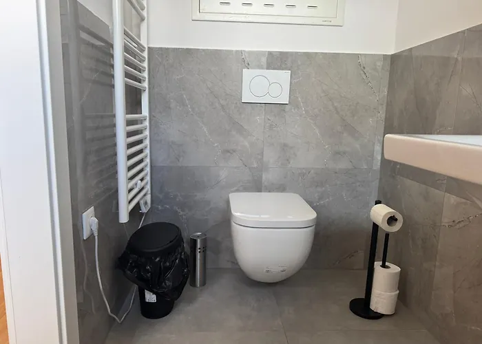 Apartment Modern With Terrace Patio Near Scs