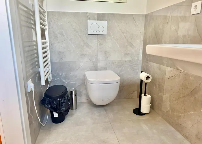 Modern With Terrace Patio Near Scs Apartment Wiener Neudorf